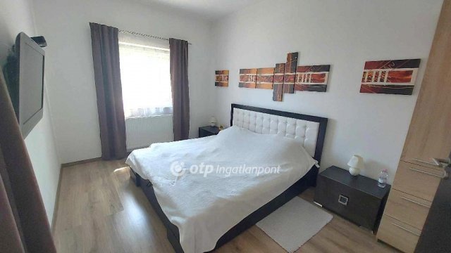 Eladó családi ház, Szentendrén 159.9 M Ft, 4+1 szobás