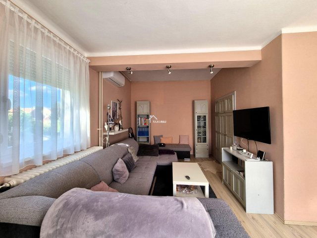 Eladó családi ház, Hegyeshalomban 125 M Ft, 4 szobás