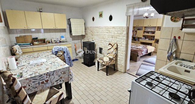 Eladó családi ház, Fülöpszálláson 22 M Ft, 3 szobás