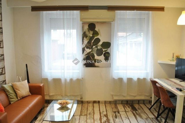 Eladó téglalakás, Kecskeméten 42.9 M Ft, 2 szobás