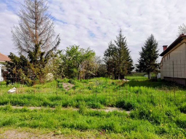 Eladó telek, Poroszlón 16 M Ft / költözzbe.hu