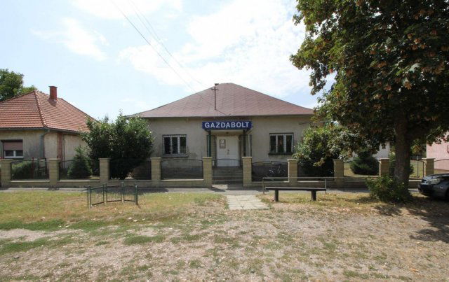 Eladó üzlethelyiség, Dalmandon 25 M Ft, 4 szobás