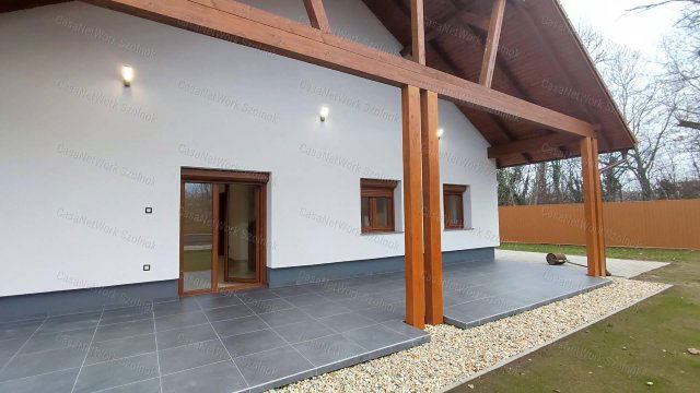 Eladó sorház, Szolnokon 95 M Ft, 3 szobás / költözzbe.hu