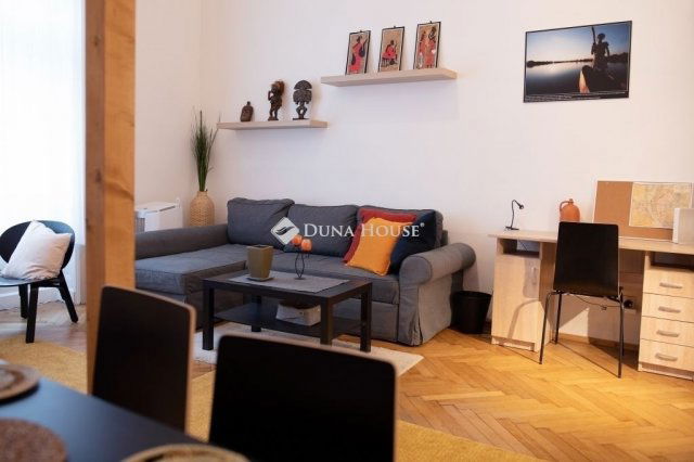 Eladó téglalakás, Budapesten, VII. kerületben 79 M Ft, 1 szobás