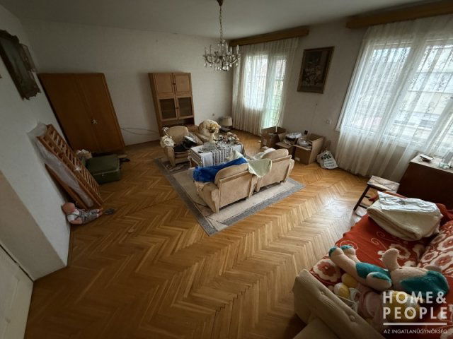 Eladó téglalakás, Szegeden 79.9 M Ft, 3 szobás