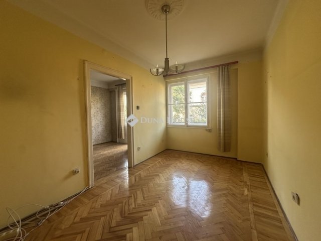 Eladó téglalakás, Budapesten, VIII. kerületben 53.9 M Ft