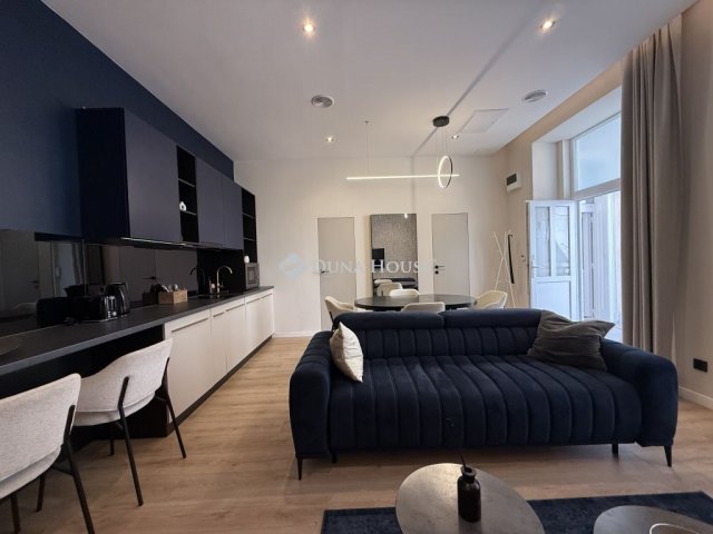 Kiadó téglalakás, albérlet, Budapesten, VI. kerületben