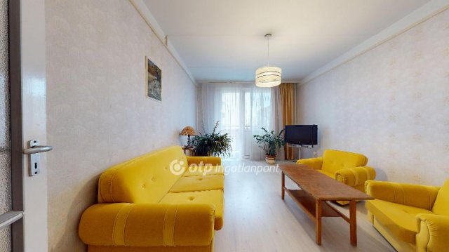 Eladó panellakás, Miskolcon 32 M Ft, 2+1 szobás