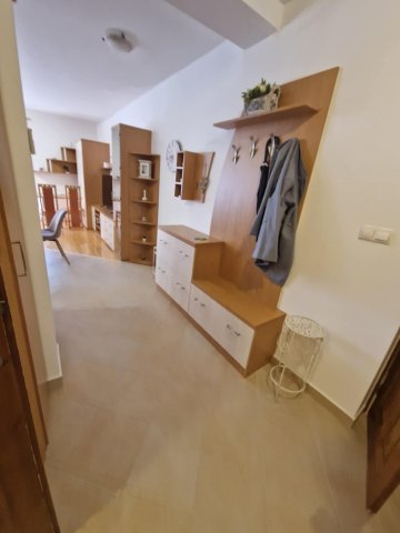 Kiadó téglalakás, albérlet, Pécsett 300 E Ft / hó, 3 szobás