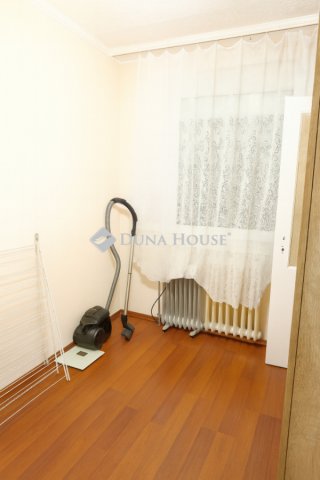 Eladó panellakás, Debrecenben 56.5 M Ft, 3 szobás