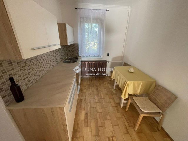 Kiadó családi ház, albérlet, Kecskeméten 320 E Ft / hó