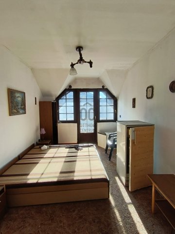 Eladó téglalakás, Siófokon 210 M Ft, 11 szobás