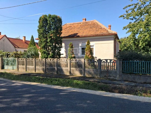 Eladó családi ház, Nagykölkeden 34.9 M Ft, 2 szobás