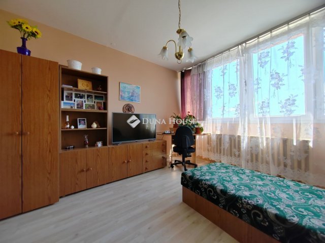 Eladó téglalakás, Szombathelyen 38 M Ft, 2 szobás