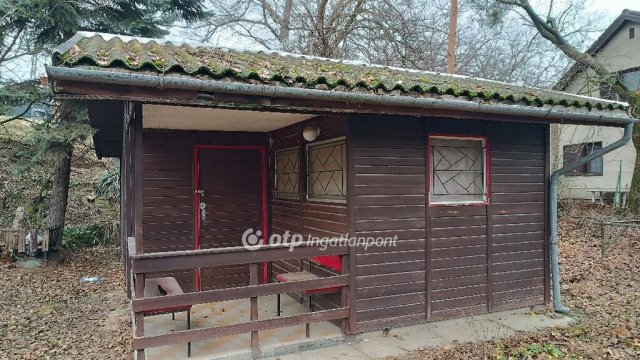 Eladó családi ház, Szigetszentmiklóson 25.9 M Ft, 1 szobás