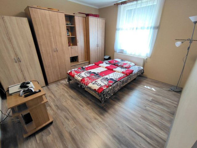 Eladó családi ház, Mohácson 95 M Ft, 4 szobás