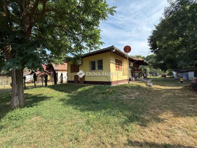 Eladó családi ház, Tiszaugon 74.9 M Ft, 2 szobás