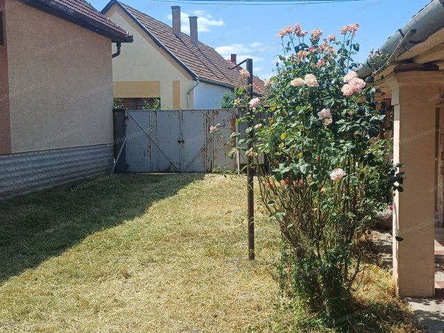 Eladó családi ház, Jászberényben 17.8 M Ft, 2+1 szobás