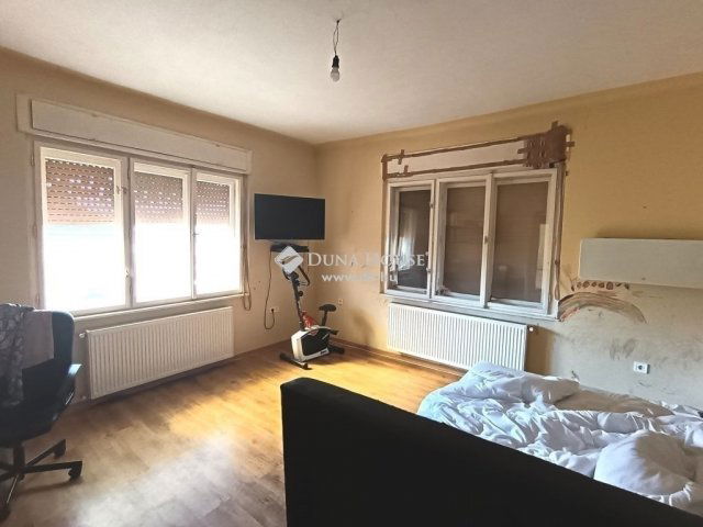 Eladó családi ház, Tápiószecsőn 49.5 M Ft, 7 szobás