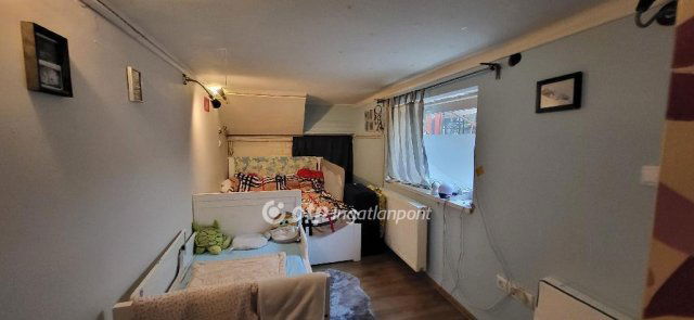 Eladó családi ház, Budakeszin 174.7 M Ft, 9 szobás