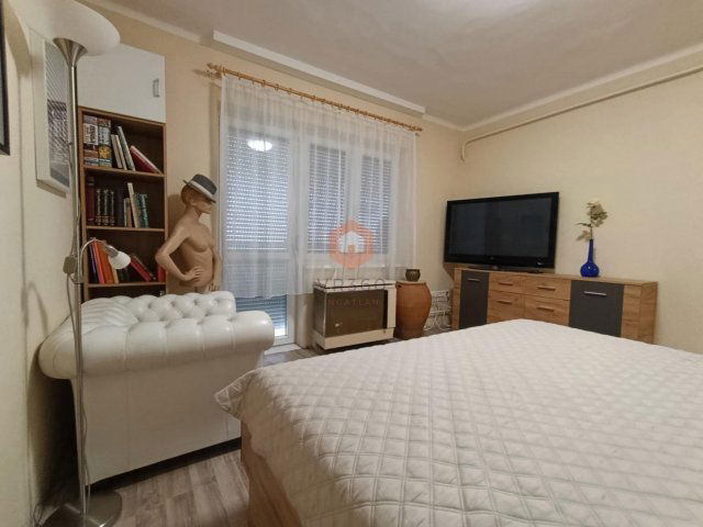 Kiadó téglalakás, albérlet, Pécsett, Bárány úton, 2 szobás