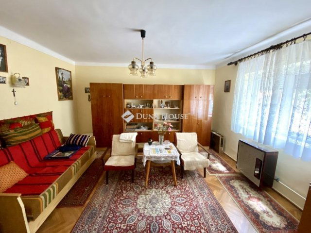 Eladó családi ház, Szegeden 44.99 M Ft, 4 szobás