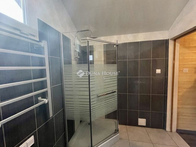 Eladó családi ház, Hódmezővásárhelyen 53.8 M Ft, 3 szobás