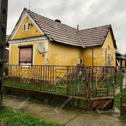 Eladó családi ház, Murakeresztúron 6 M Ft, 3 szobás