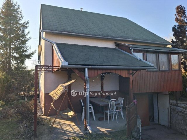 Eladó családi ház, Mosonmagyaróváron 74.8 M Ft, 3+2 szobás