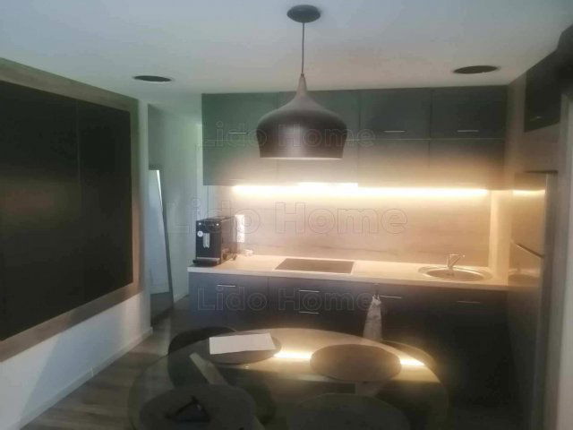 Eladó üzlethelyiség, Gyenesdiáson 89.9 M Ft, 1 szobás