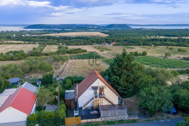 Eladó ikerház, Balatonfüreden 128 M Ft, 3 szobás