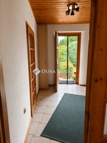 Eladó családi ház, Dunaharasztin 220 M Ft, 5 szobás