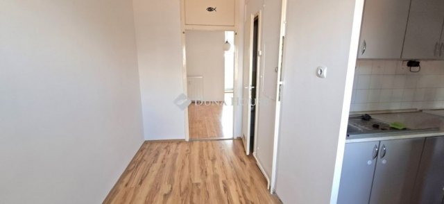 Eladó téglalakás, Szombathelyen 32.9 M Ft, 1 szobás