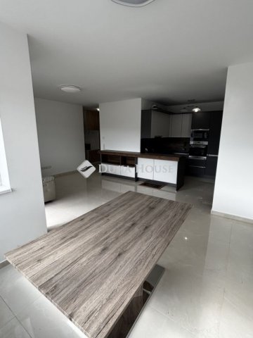 Kiadó téglalakás, albérlet, Debrecenben 350 E Ft / hó, 3 szobás