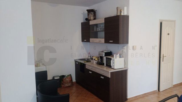 Kiadó iroda, Szegeden, Gogol utcában 384 E Ft / hó