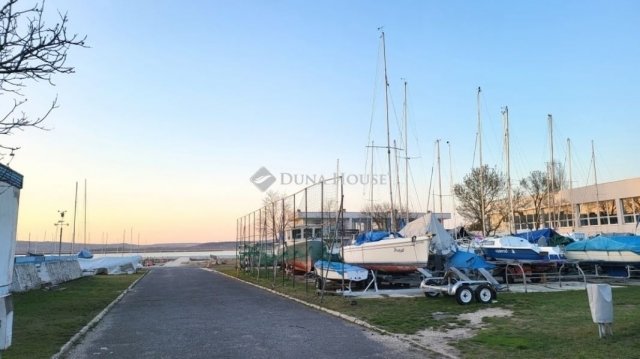 Eladó családi ház, Gárdonyban 37 M Ft, 2 szobás