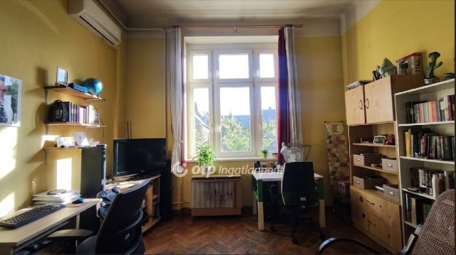 Eladó téglalakás, Budapesten, VIII. kerületben 45 M Ft, 1 szobás
