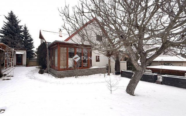 Eladó családi ház, Győrött 149.9 M Ft, 6 szobás