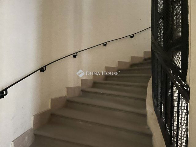 Kiadó téglalakás, albérlet, Budapesten, V. kerületben, 2 szobás