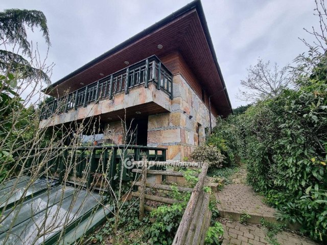 Eladó családi ház, Budapesten, II. kerületben 880 M Ft, 8 szobás