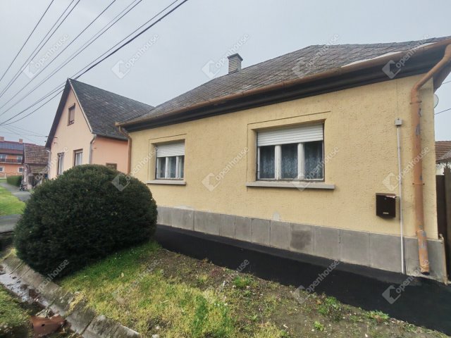 Eladó családi ház, Nagykanizsán 27 M Ft, 3 szobás