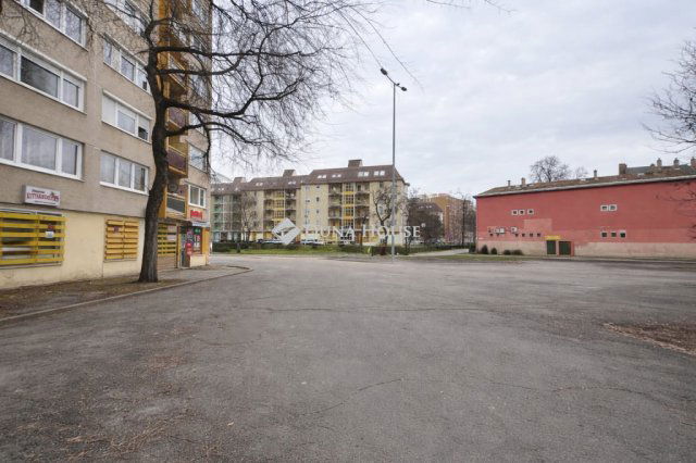 Eladó panellakás, Budapesten, X. kerületben 83.9 M Ft, 3 szobás