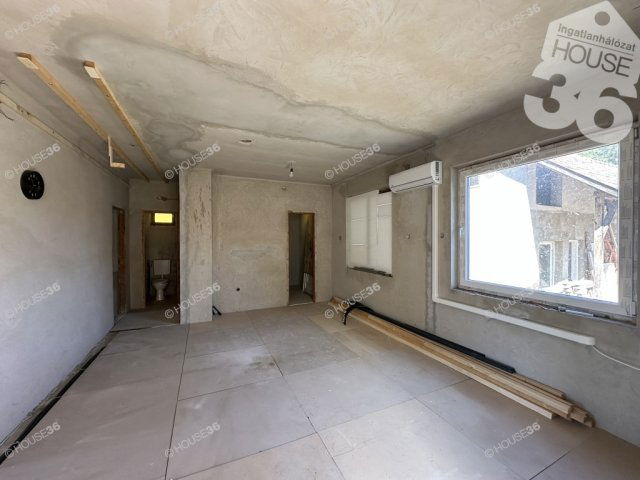 Eladó családi ház, Kiskunfélegyházán 39.9 M Ft, 2 szobás