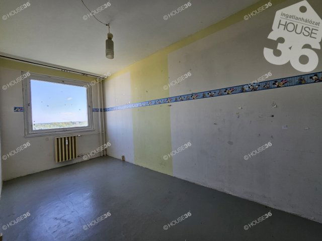 Eladó panellakás, Kecskeméten 44.9 M Ft, 2+2 szobás