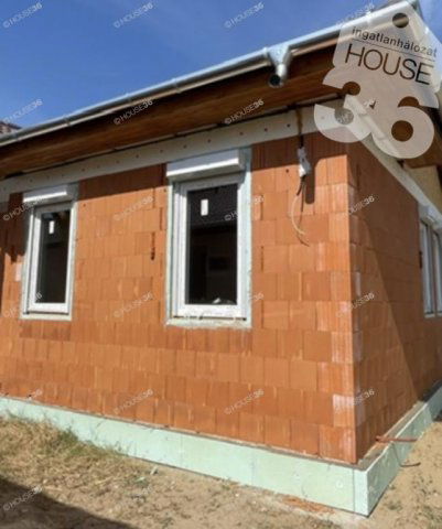 Eladó családi ház, Kecskeméten 63.9 M Ft, 4 szobás