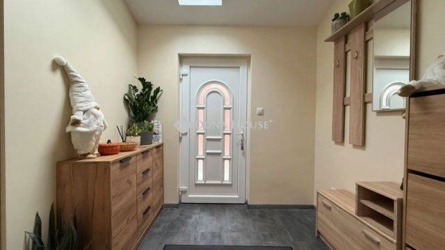 Eladó ikerház, Budapesten, XVIII. kerületben 109 M Ft, 3 szobás