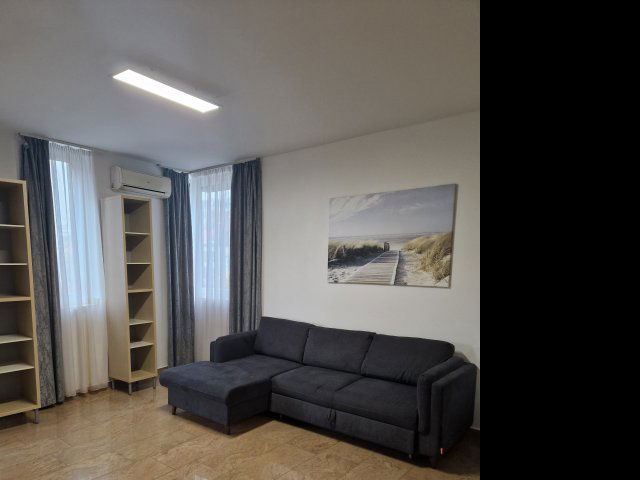 Kiadó téglalakás, albérlet, Szegeden 180 E Ft / hó, 2 szobás