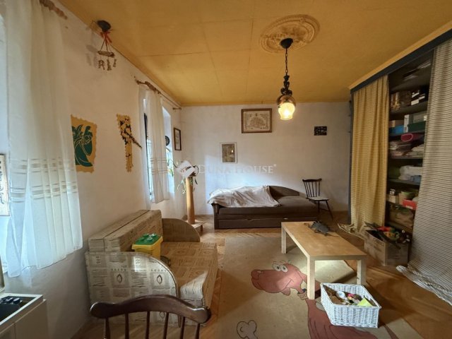 Eladó téglalakás, Pécsett 47 M Ft, 3 szobás