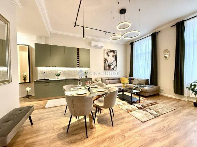 Eladó téglalakás, Budapesten, VII. kerületben, Erzsébet körúton