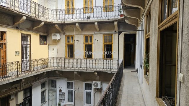 Eladó téglalakás, Budapesten, VIII. kerületben, József utcában